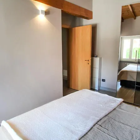 Locazione Turistica Il Sole Di Calde-5 * Castelveccana