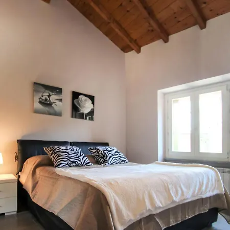 Locazione Turistica Il Sole Di Calde-5 * Castelveccana