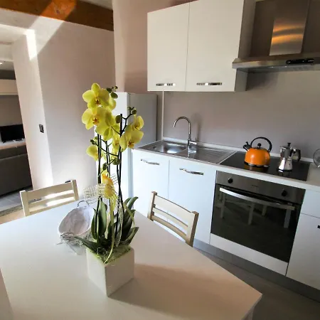 Locazione Turistica Il Sole Di Calde-5 Apartmán *
